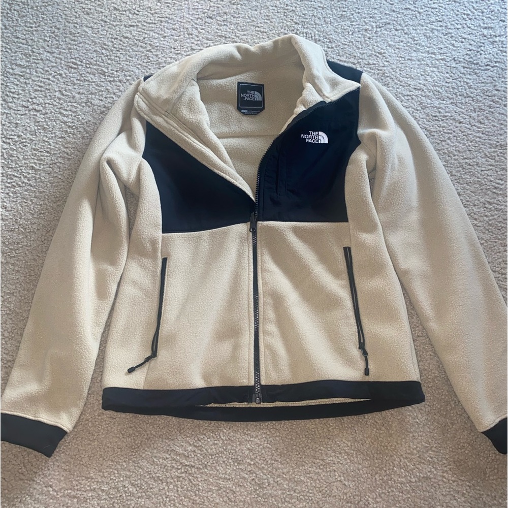 Women’s North Face Fleece Jacket